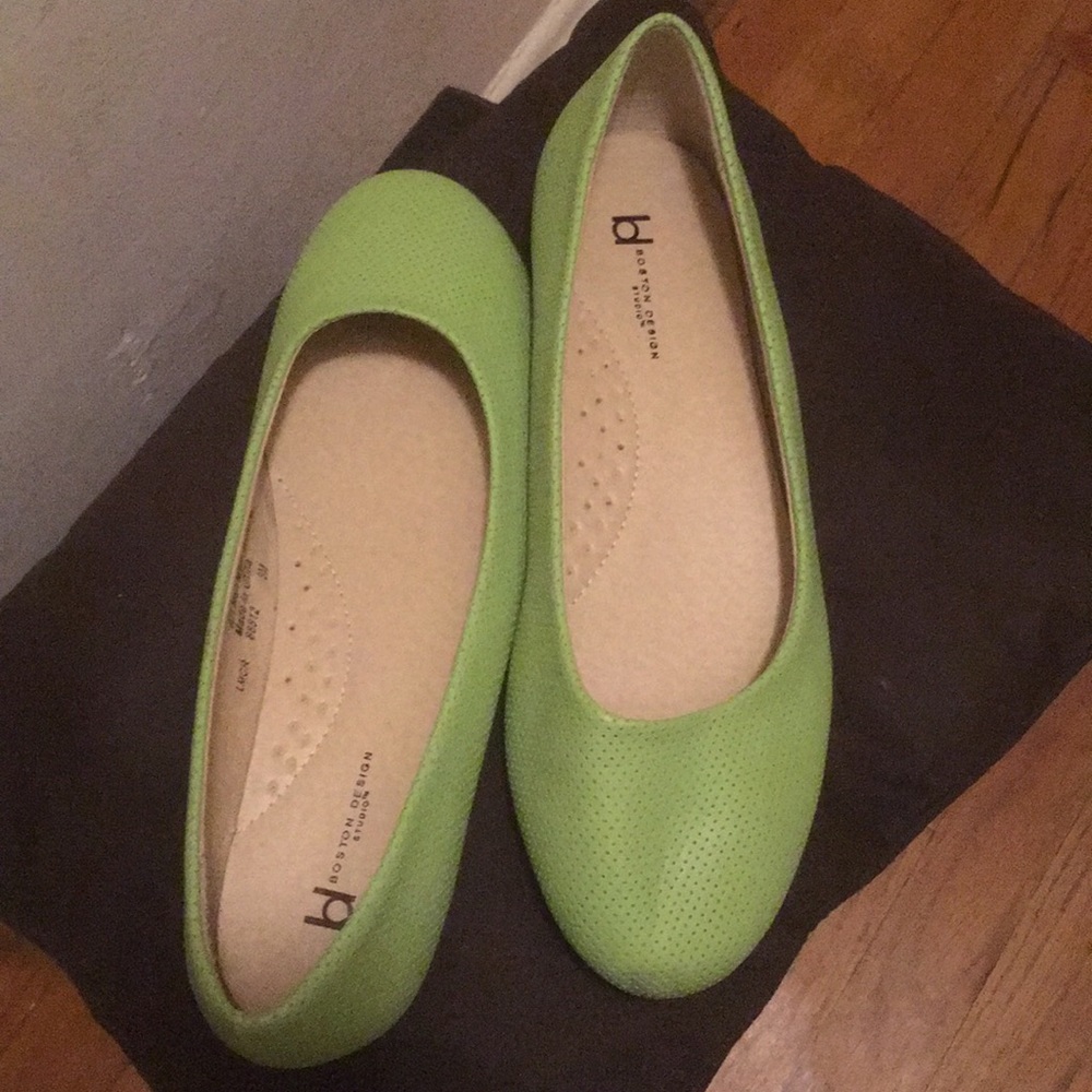 Shoes - Picture 2 of 2